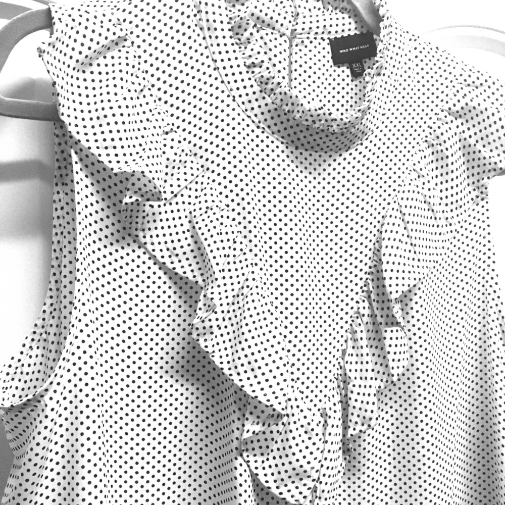 Polka dot ruffle top by who what wear